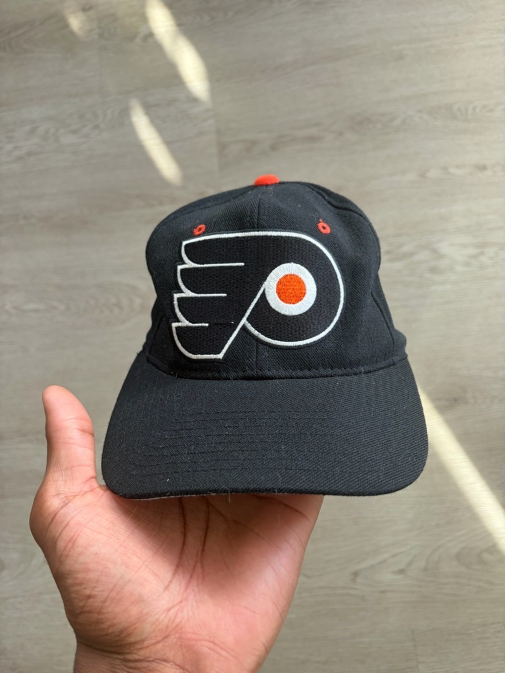 Vintage Starter Philadelphia Flyers NHL Black Baseball Cap with Team Logo